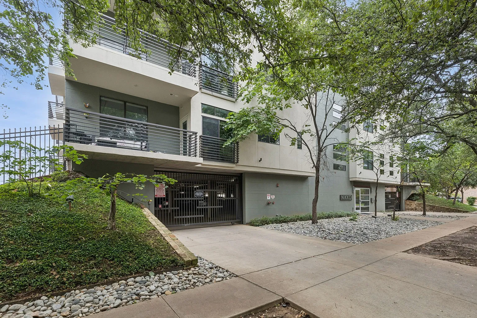 4411 Bowser Ave #201